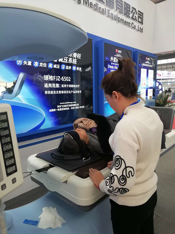 客戶體驗飛龍醫(yī)療外星艙(頸椎定位周期牽引系統(tǒng)) 客戶體驗飛龍醫(yī)療外星艙(頸椎定位周期牽引系統(tǒng))