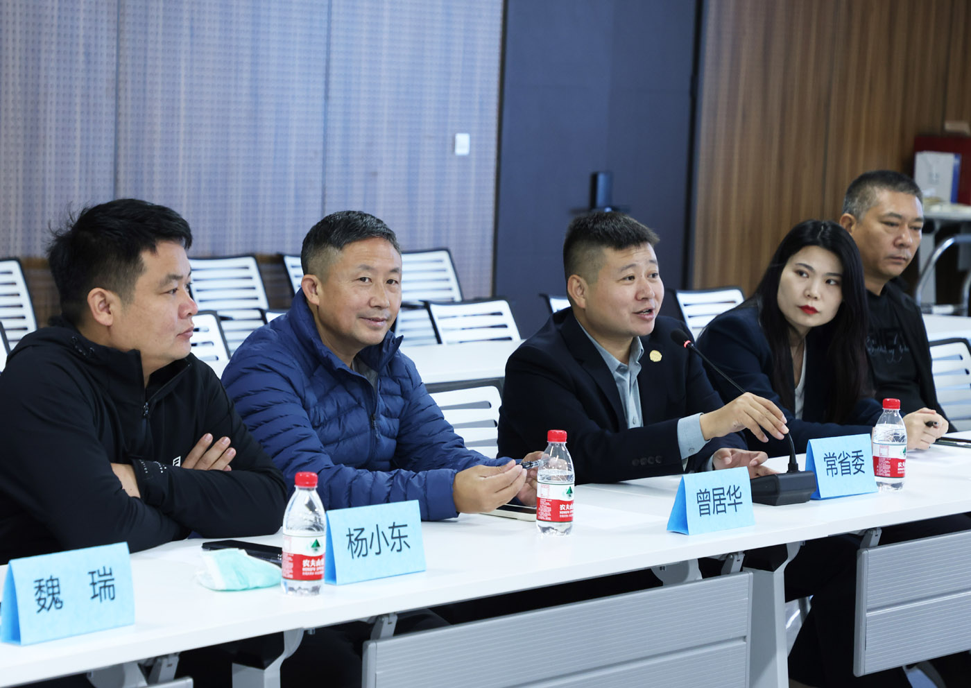 河南駝人集團(tuán)座談會(huì) 河南駝人集團(tuán)座談會(huì)